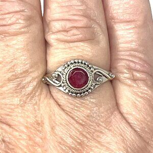 Beautiful Stirling Silver Ring with a round Ruby